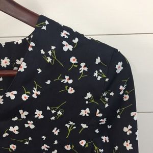 BANANA REPUBLIC Floral Long Sleeve Top